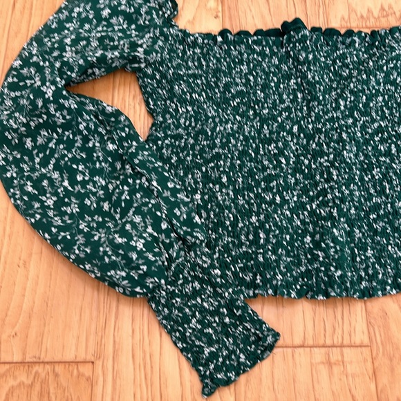 Reformation Pinto Floral Green Top Smocked Long Sleeves Large - Picture 4 of 5